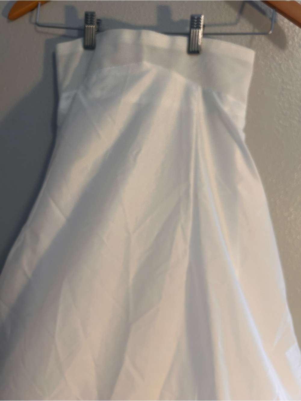David’s Bridal White high wasted crinoline in Sz 6. - Picture 4 of 15
